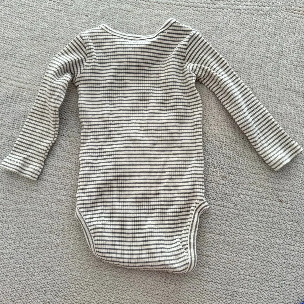 Quincy Mae Grey + White Striped Ribbed Long Sleeve One Piece Bodysuit 12 to 18